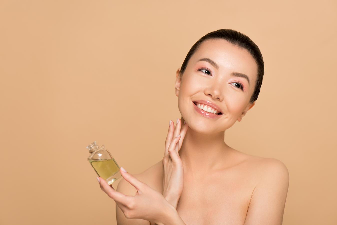 4 Amazing Benefits Of Using Perfumes And Fragrances JUARA Skincare