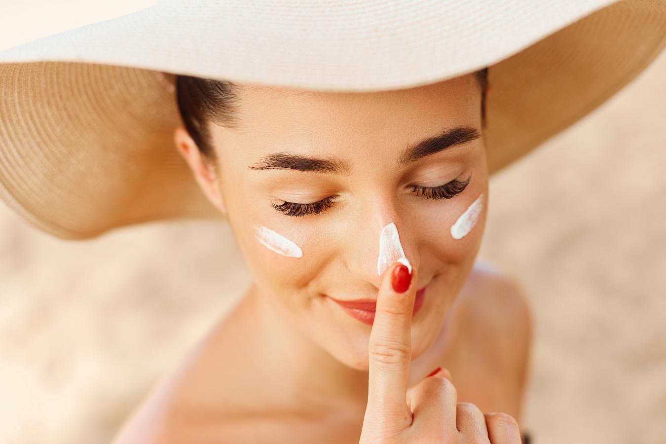 5 Ways To Keep Your Dry Skin Hydrated This Summer JUARA Skincare