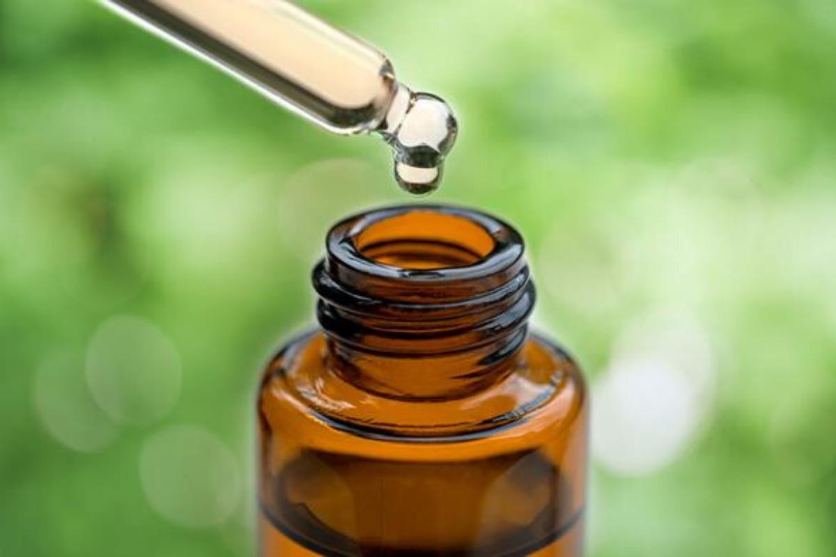 How Oil Can Help Oil-Prone Skin JUARA Skincare
